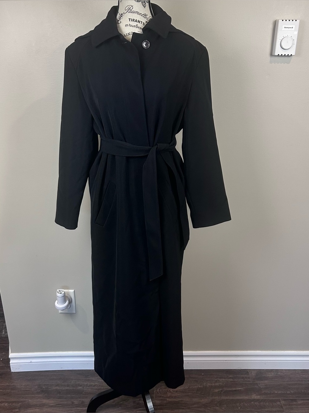Black Hooded Maxi Trench Coat Belted Dark Academia Size 7/8 detachable hood
